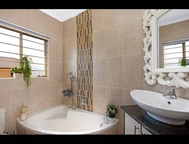 2 BEDROOM FREEHOLD FOR SALE IN RAND COLLIERIES